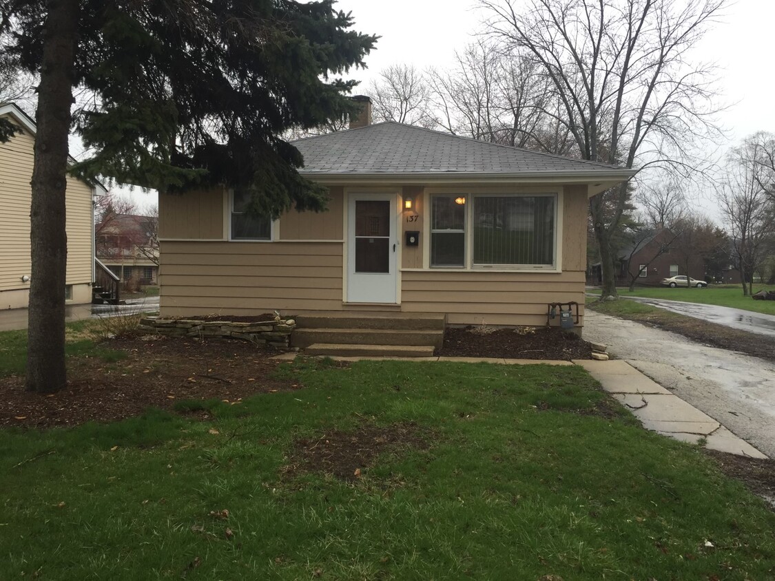 Foto principal - 137 1st St