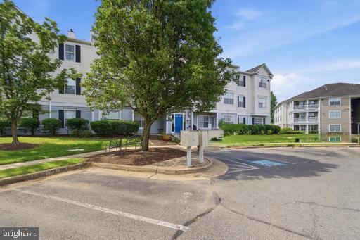 Building Photo - 8058 Lisle Dr