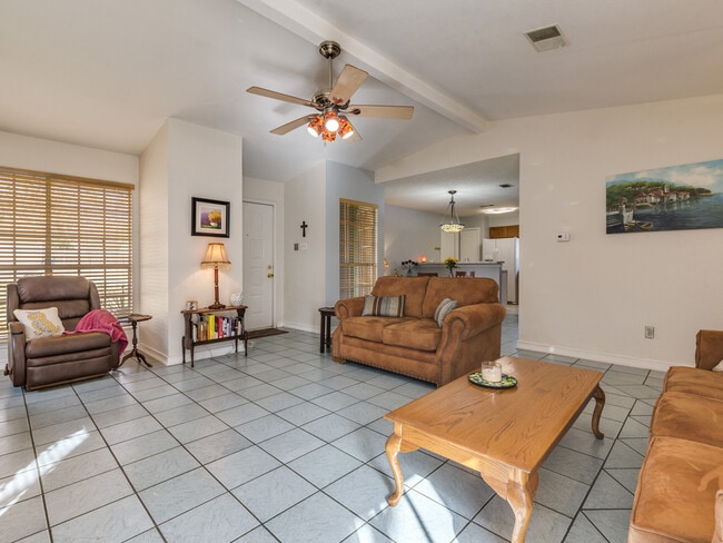 Foto del edificio - 8309 Horton Trail