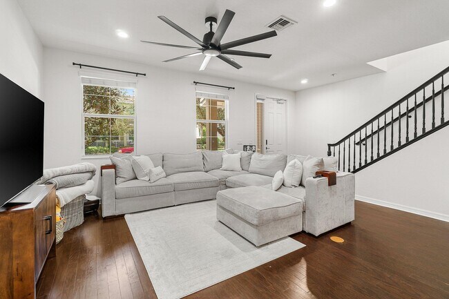 Foto del edificio - 1119 Community Dr