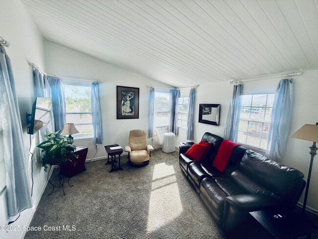 Building Photo - 2399 Coconut Palm Dr