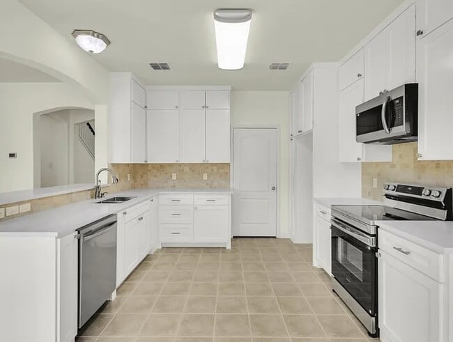 Building Photo - 10421 Trevino Ln