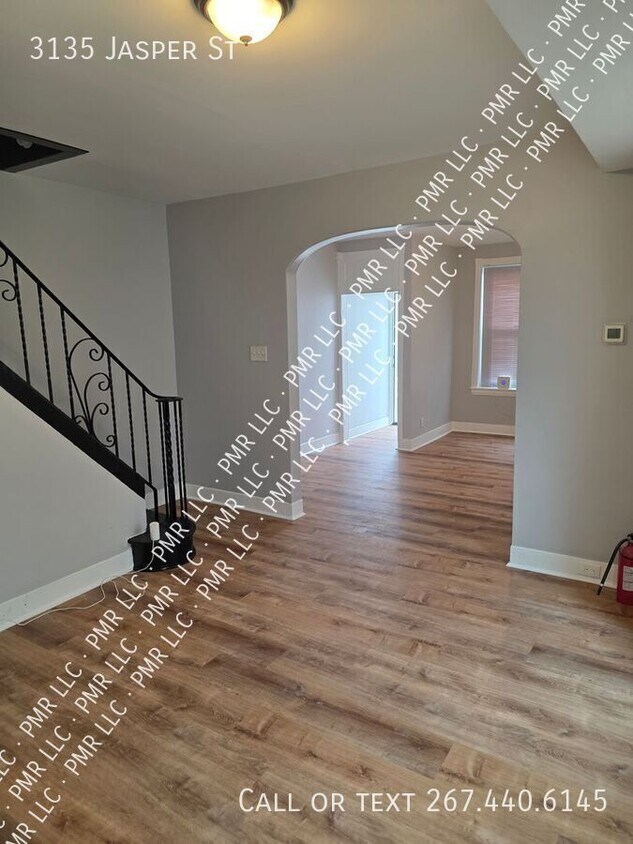Photo - 3135 Jasper St-