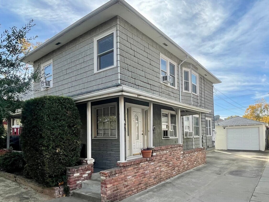 2626-2628 S Street - 2626-2628 S Street