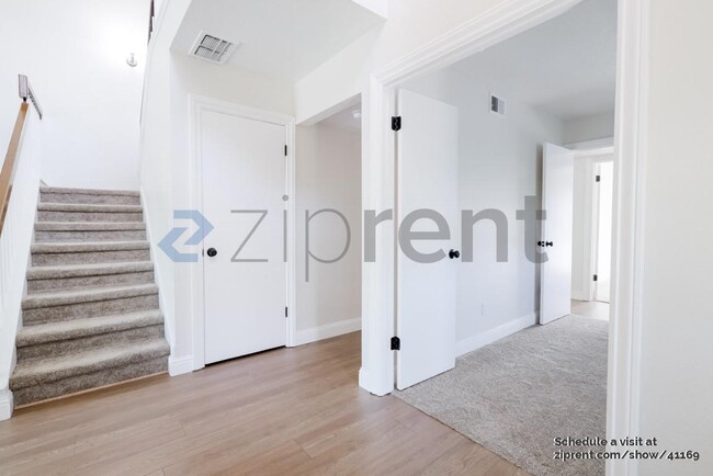 Building Photo - 1243 Andalusia Dr