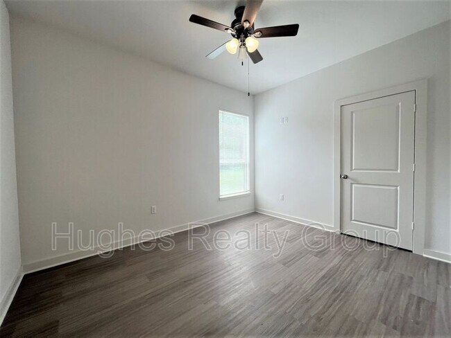 Foto del edificio - 7677 River Ridge Dr
