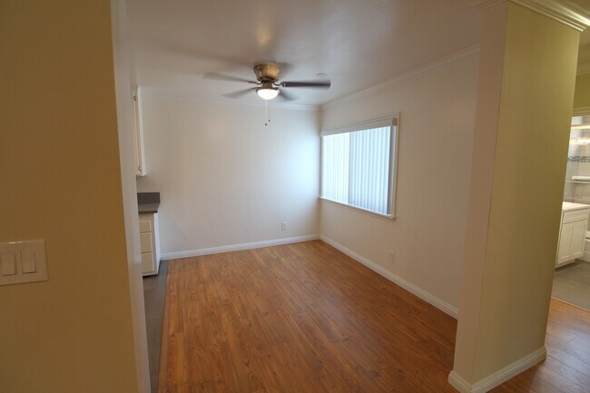Foto del interior - Edgewood Village
