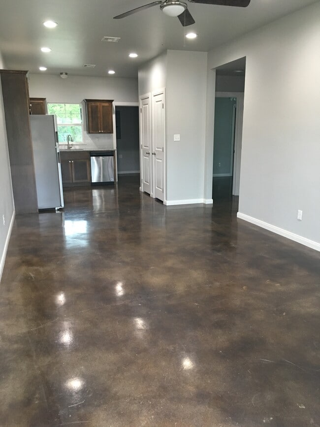 Foto del edificio - 16065 County Rd 3546