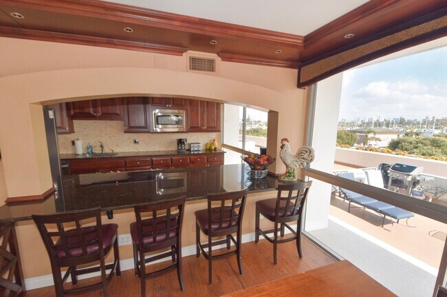 Foto del edificio - 1770 Avenida Del Mundo