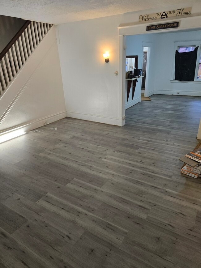 Building Photo - 1429 Naudain St