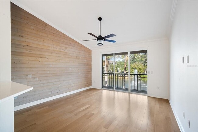 Foto del edificio - 624 Arbor Lake Ln