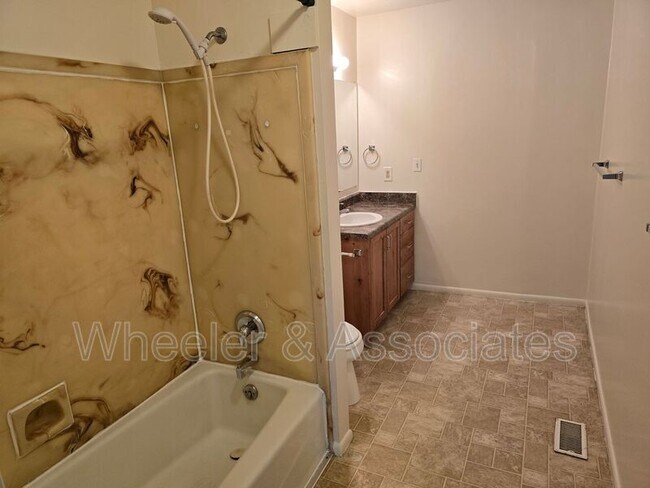 Foto del edificio - 2988 Adams Ave