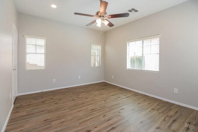 Building Photo - 425 N Ranger Ct