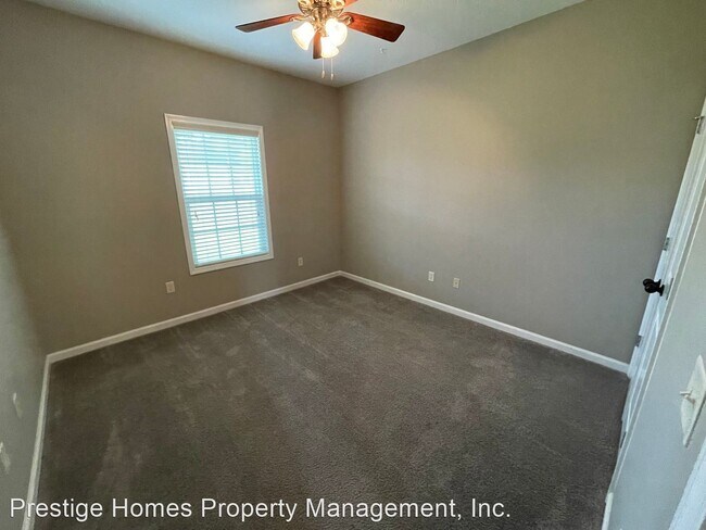 Foto del edificio - 3 br, 2 bath House - 667 Valley Stream Drive