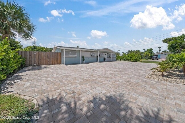 Foto del edificio - 2161 Todd Ln