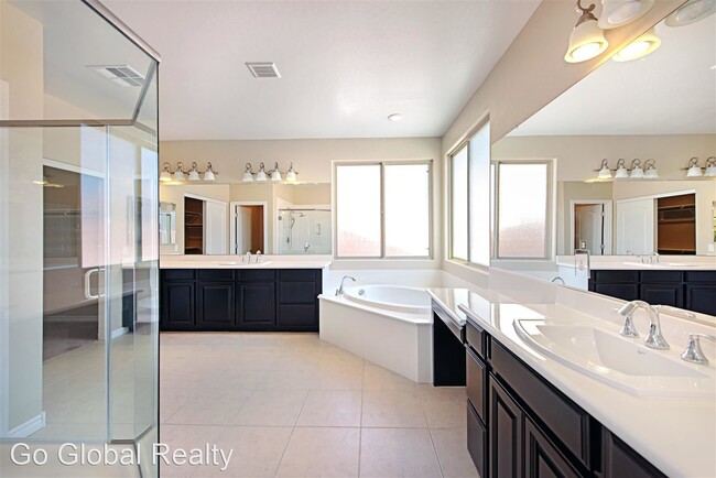 Building Photo - 5 br, 3.5 bath House - 7259 White Bloom (LH)