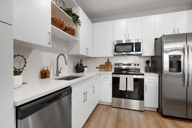 Building Photo - Integra Isles