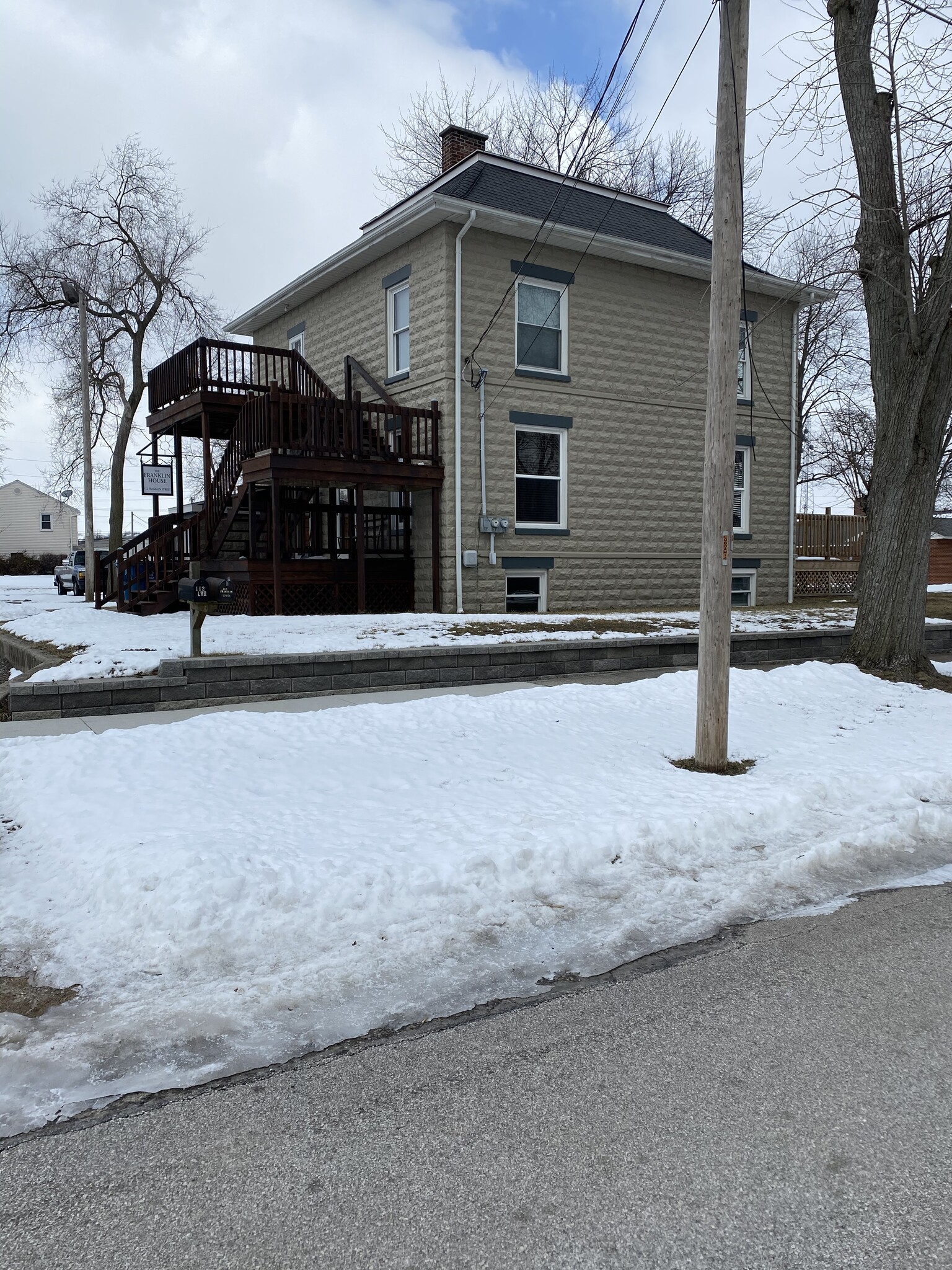 112 Franklin Ave Swanton, OH 43558 – photo 1 of 11