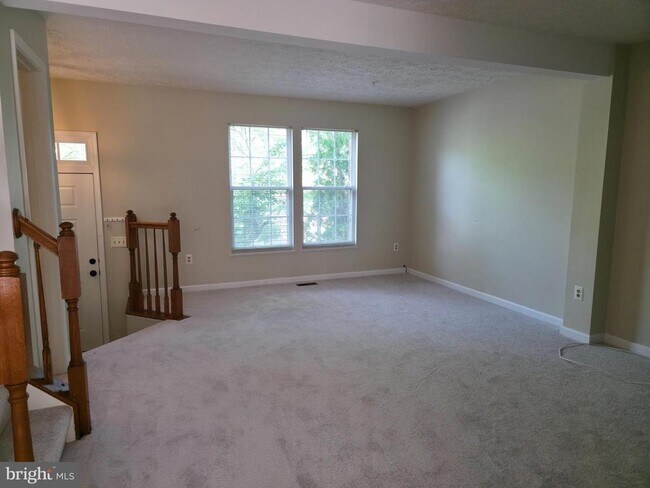 Foto del edificio - 705 Pine Drift Dr