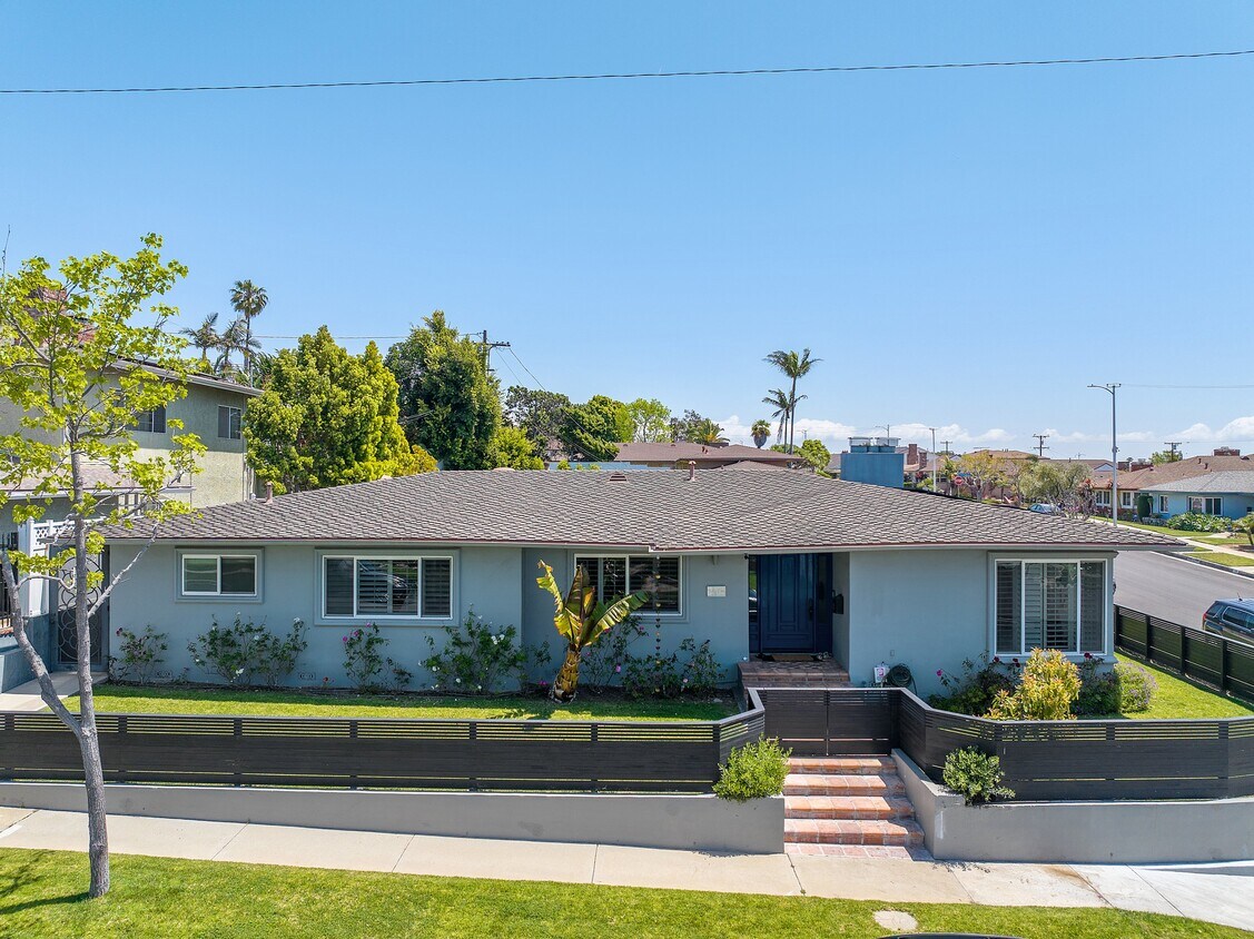 Foto principal - 5634 Bedford Ave