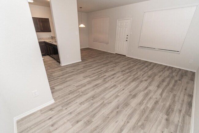 Foto del edificio - 5410 Hawksbury Creek Trail