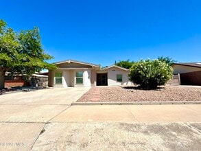 10288 Lakeview Dr