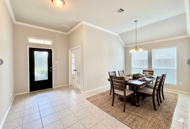 Foto del edificio - 5018 Victory Shores Ln