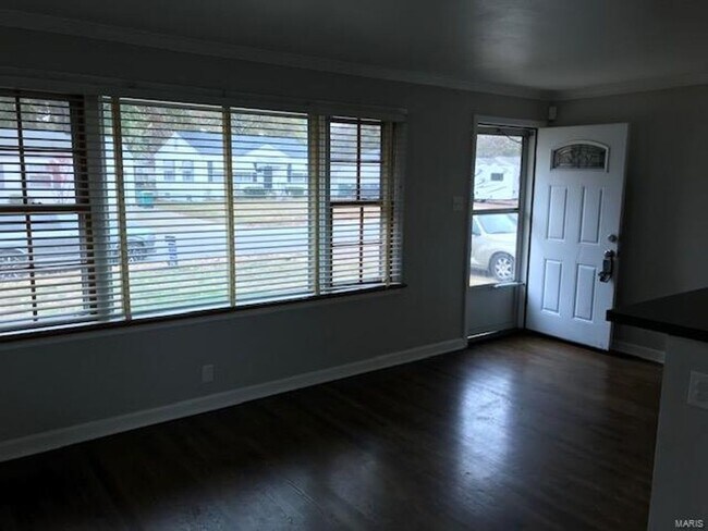 Building Photo - 1509 Comet Dr