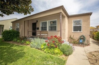 Building Photo - 14835 Dalman St