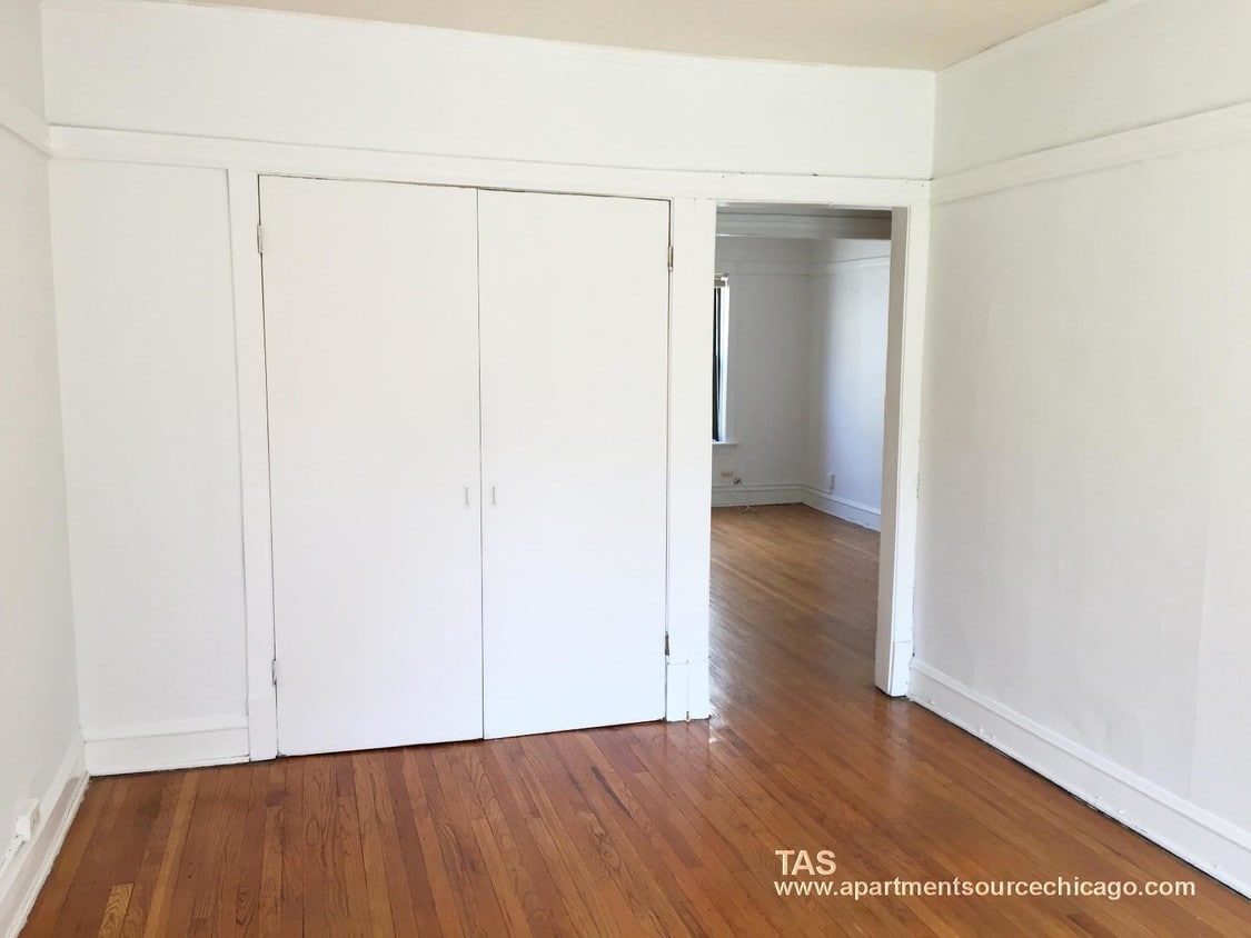 Photo - 636.5 West Arlington Pl. Unit 50