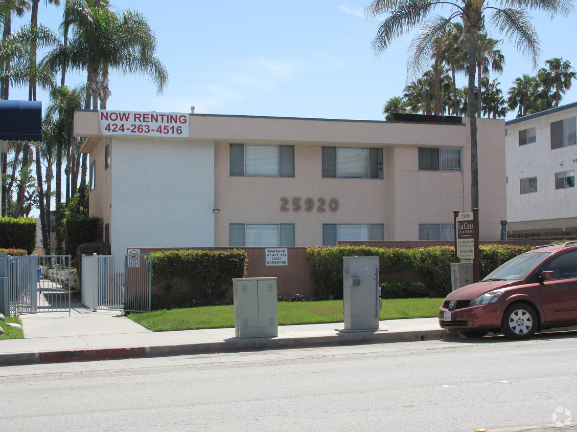 Building Photo - La Casa Apartments