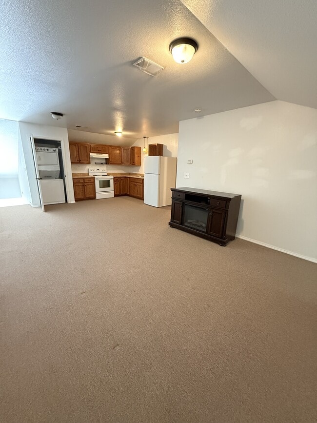 Building Photo - 114 Rental St
