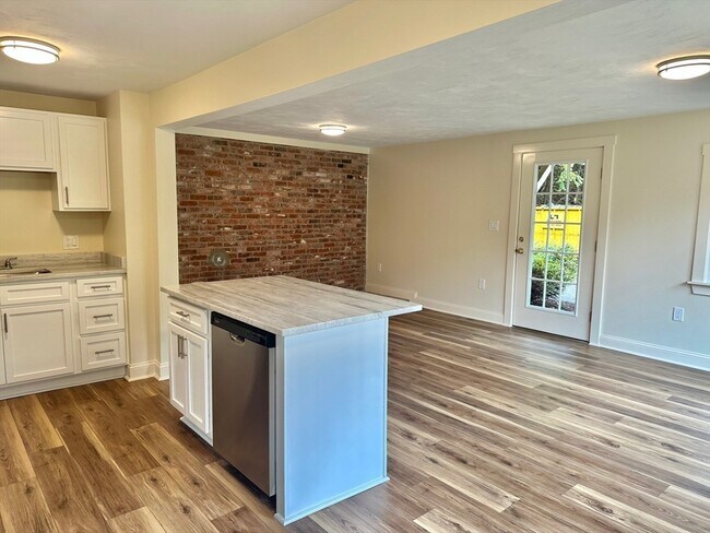 Foto del edificio - 786 Hemenway St
