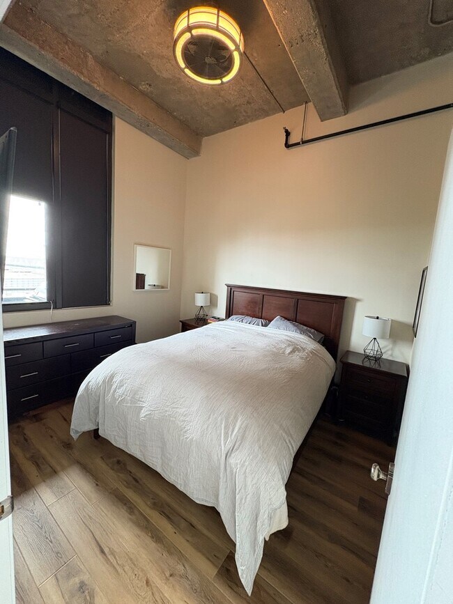 Foto del edificio - 320 E 21st St