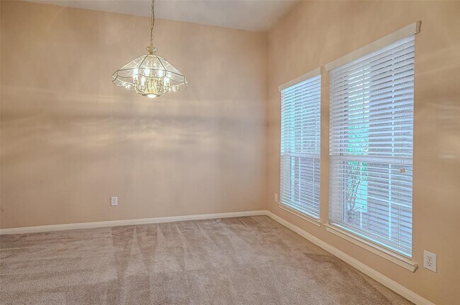 Building Photo - 1537 Sun Meadow Blvd