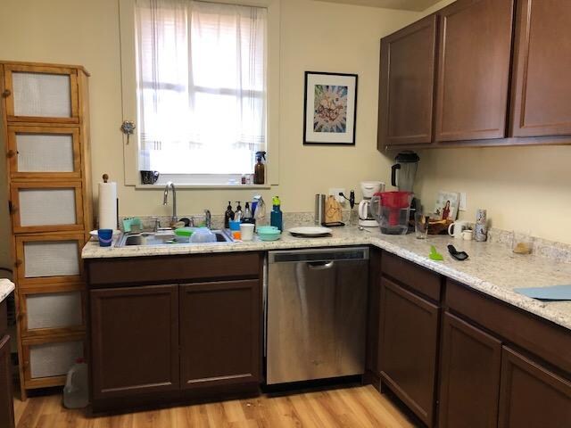 Foto del edificio - 2346 Sherbrook St