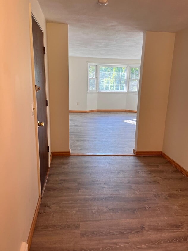 Photo - 2 Town House Ln (Acton, MA)