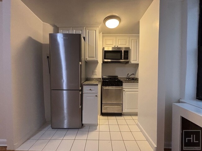 Building Photo - AMSTERDAM AVENUE