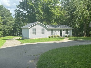 Building Photo - 805 Pebble Cove Rd