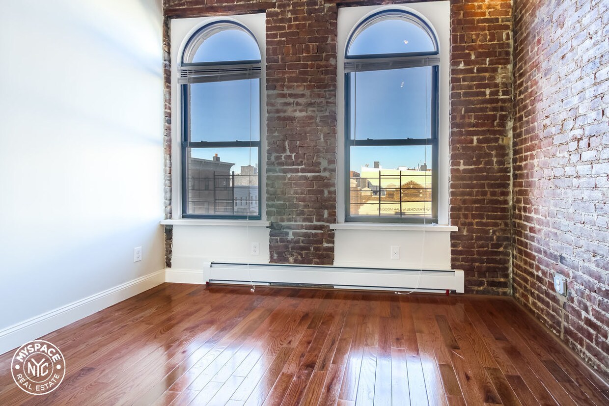 Primary Photo - 206 Wyckoff Ave