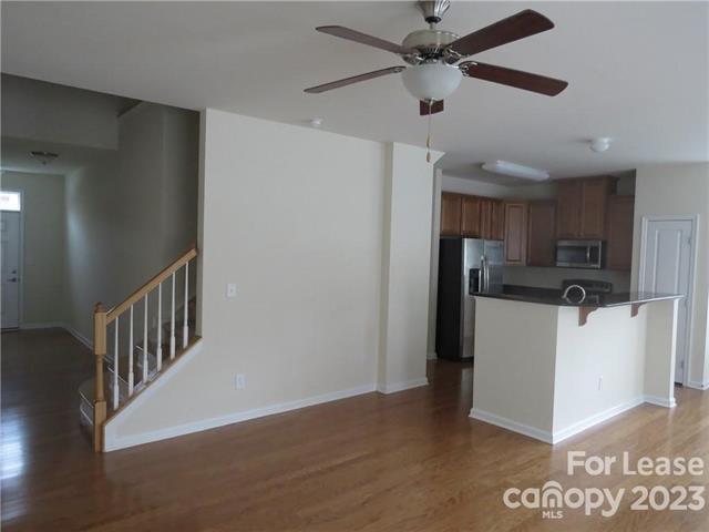 Building Photo - 3303 Tulip Tree Ln
