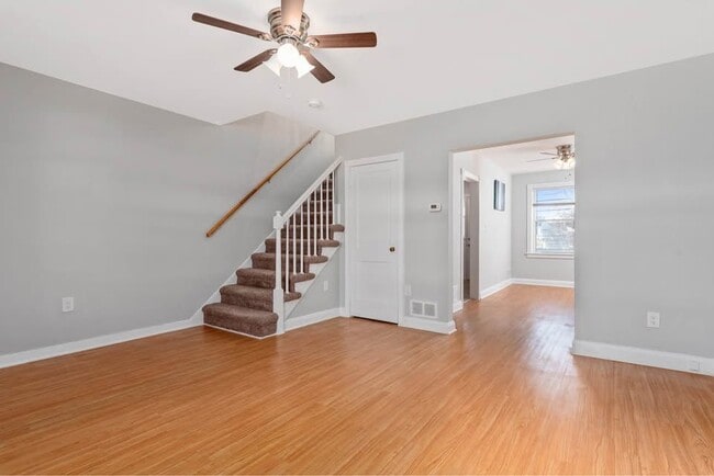 Building Photo - 114 Riverthorn Rd