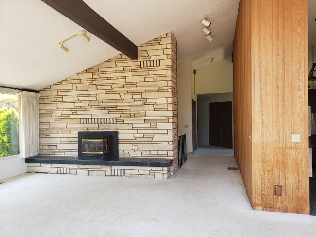 Building Photo - 47X3 xxxx Rd