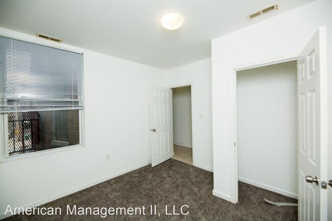 Foto del edificio - 2516 N Charles St