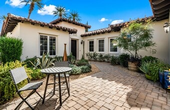 Building Photo - 56738 Palms Dr