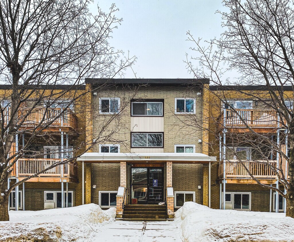 Photo du bâtiment - 625 Borthwick Ave