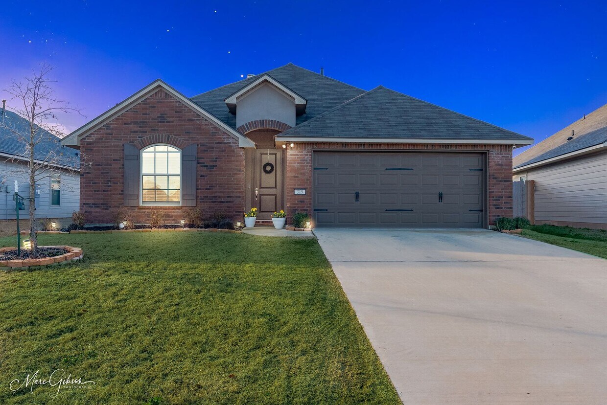 319 Ouachita Ln, Bossier City, LA 71112 House Rental in Bossier City