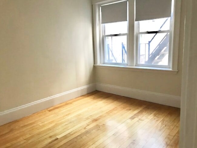 Building Photo - 1784 Beacon St