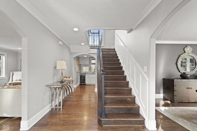 Building Photo - 1210 Golden Hill Dr