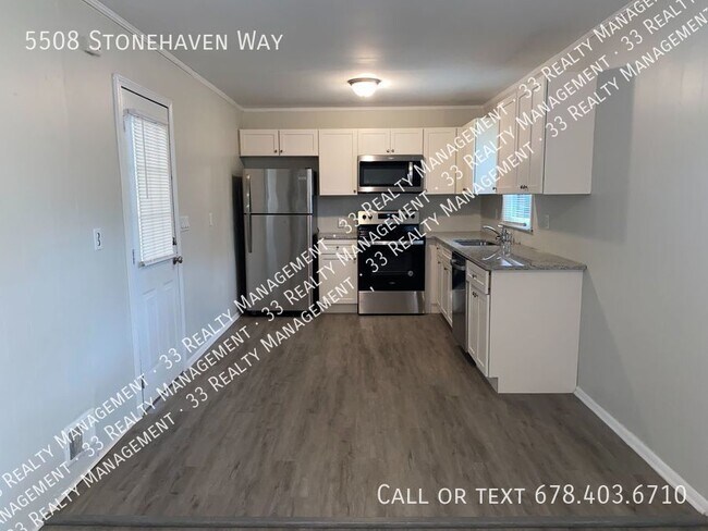 Building Photo - RARE FIND - Super Spacious Brick RANCH wit...